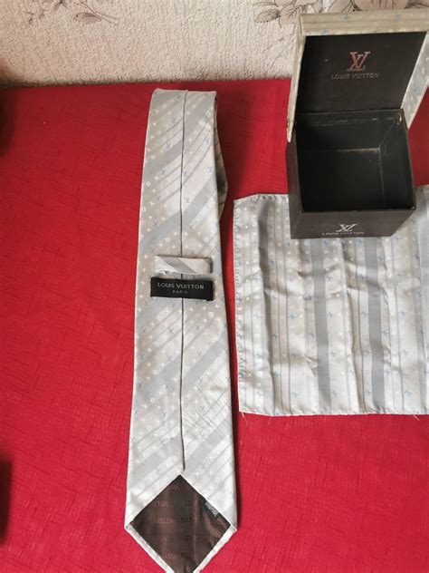 louis vuitton pocket handkerchief|louis vuitton tie squares.